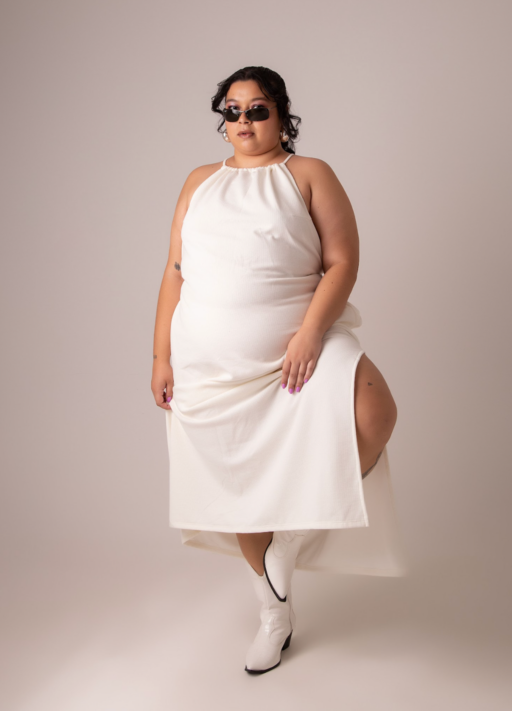 vestido comfy | vestido costas abertas com fenda lateral