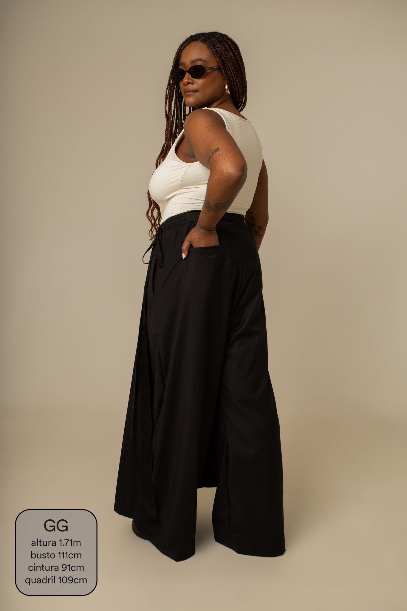 calça saia plissada collab frida & lela