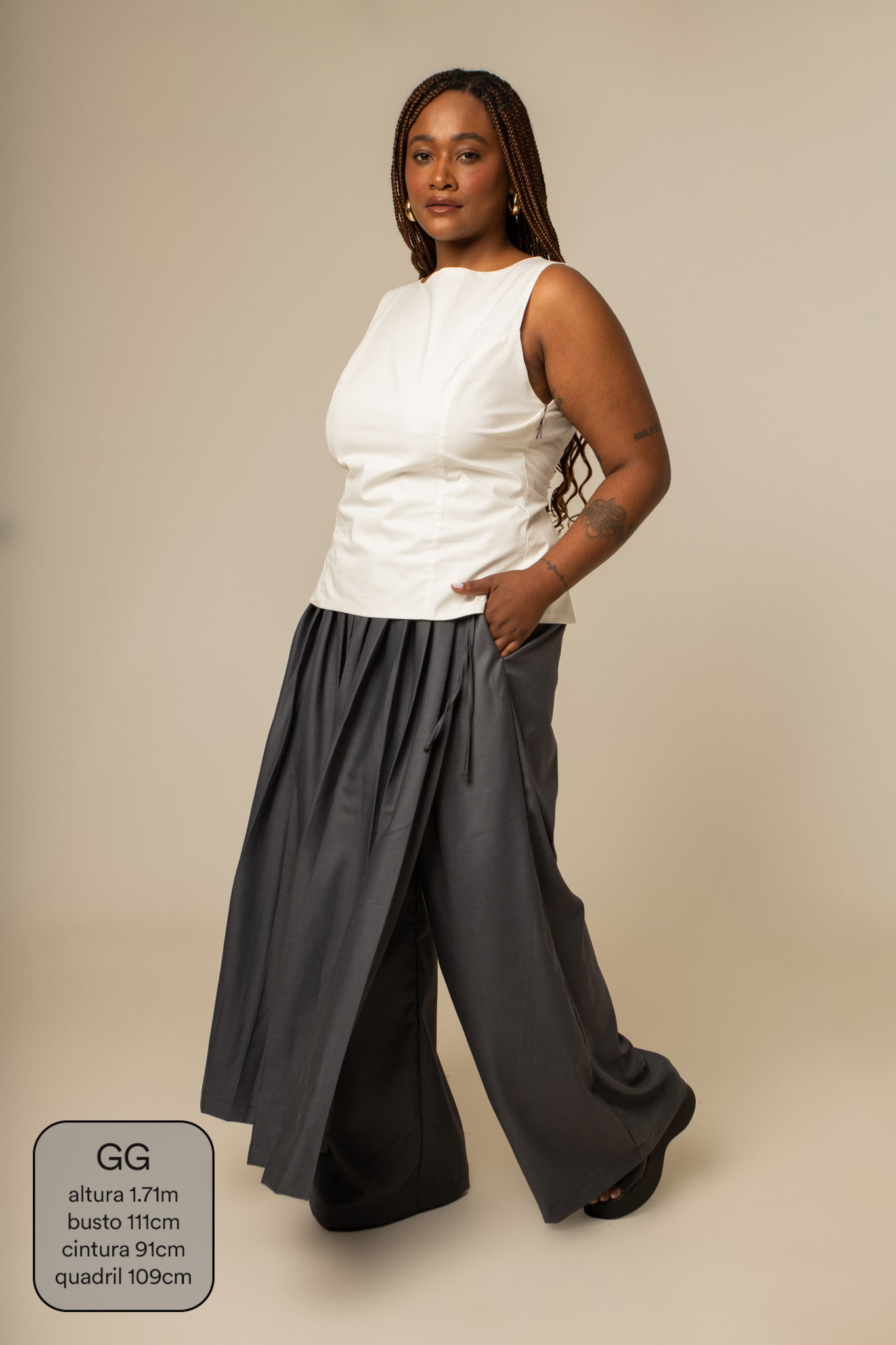 calça saia plissada collab frida & lela