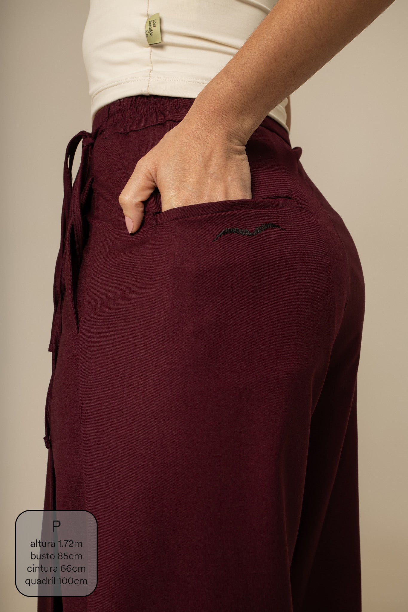 calça saia plissada collab frida & lela