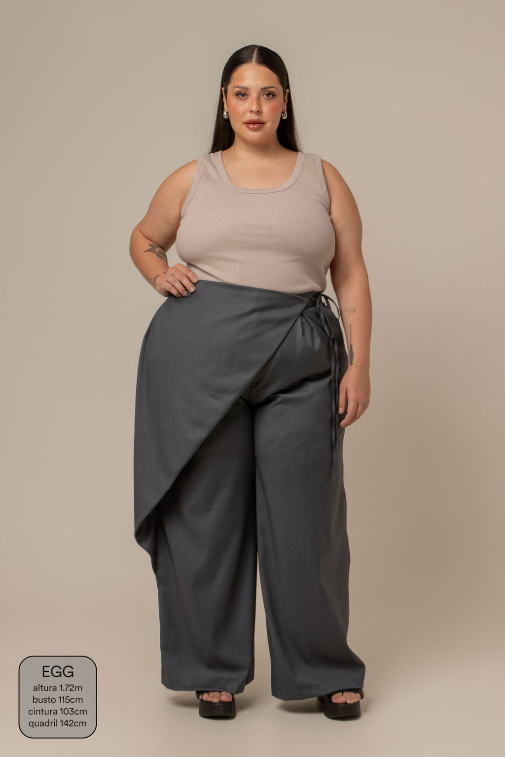 calça-saia de alfaiataria chefa