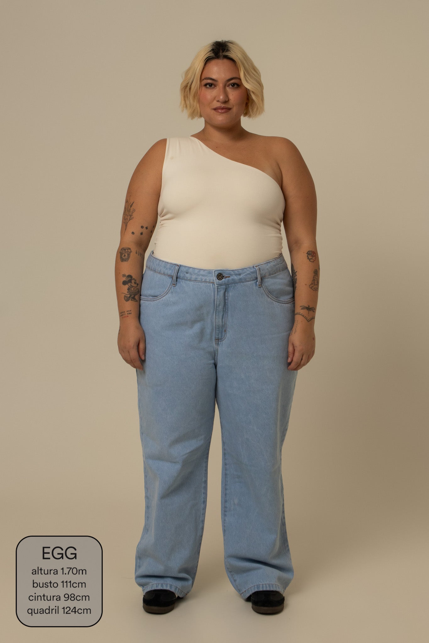 calça jeans ajustável mom clara