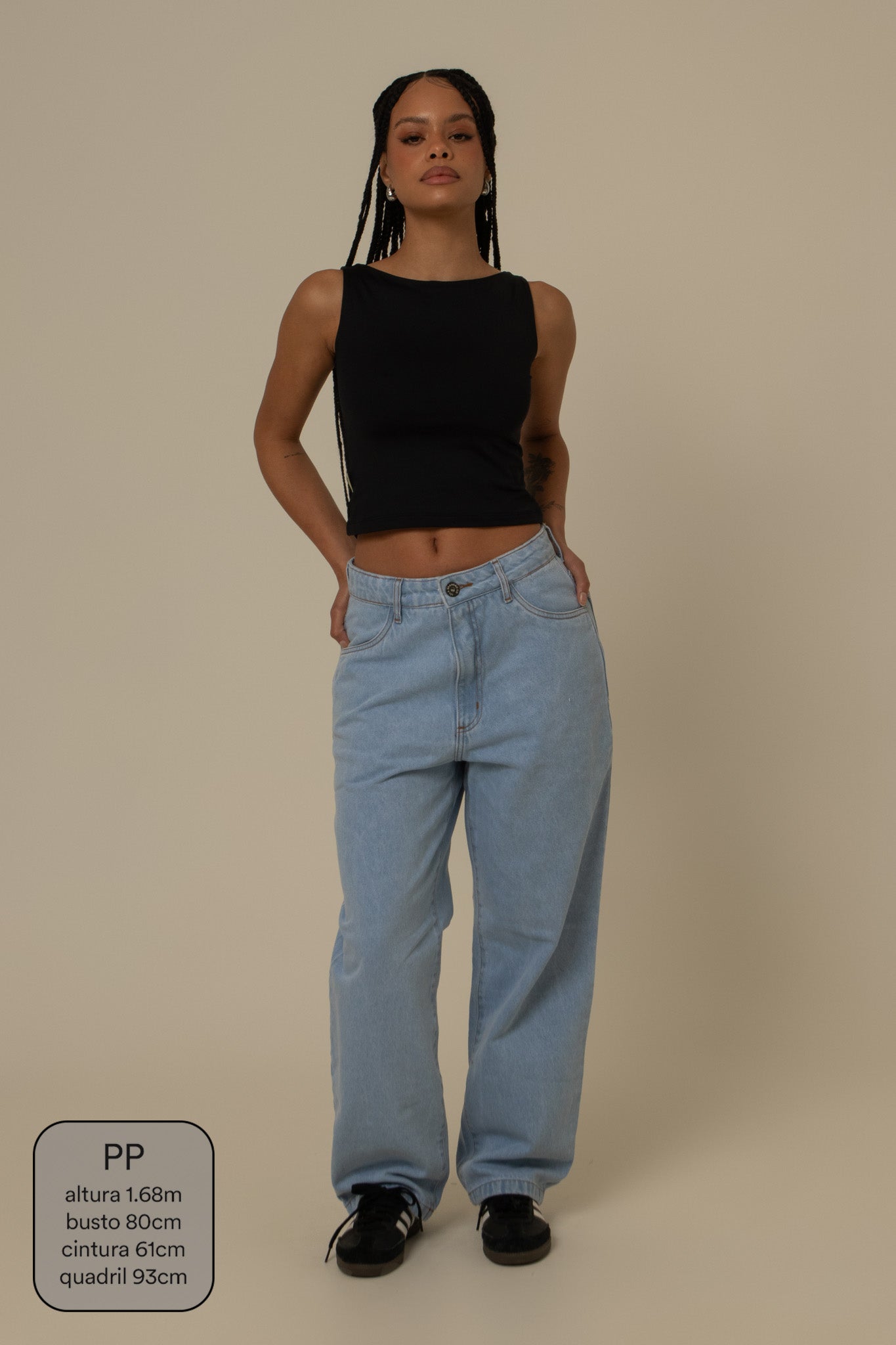 calça jeans ajustável mom clara