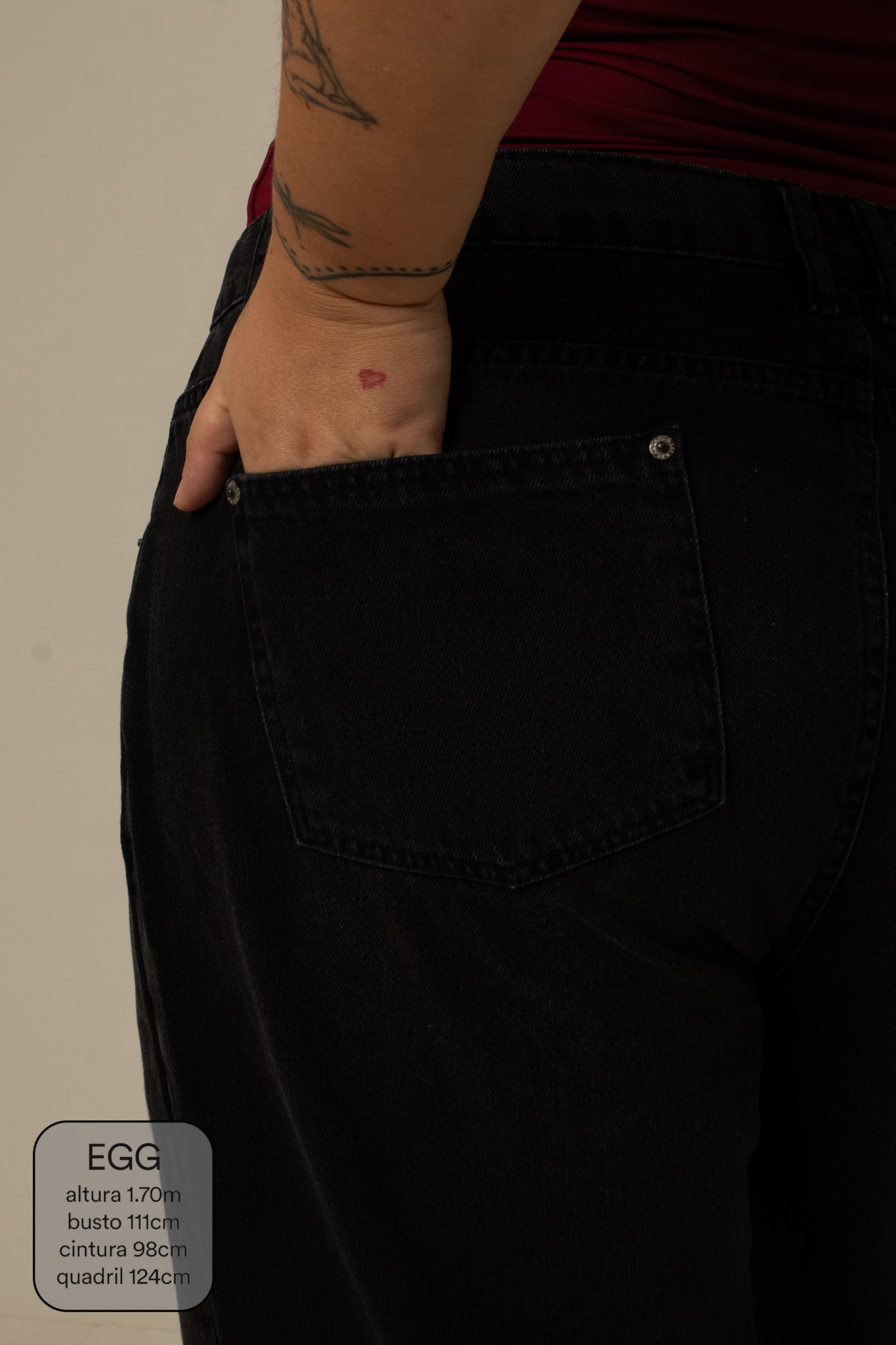 calça jeans ajustável mom midnight black