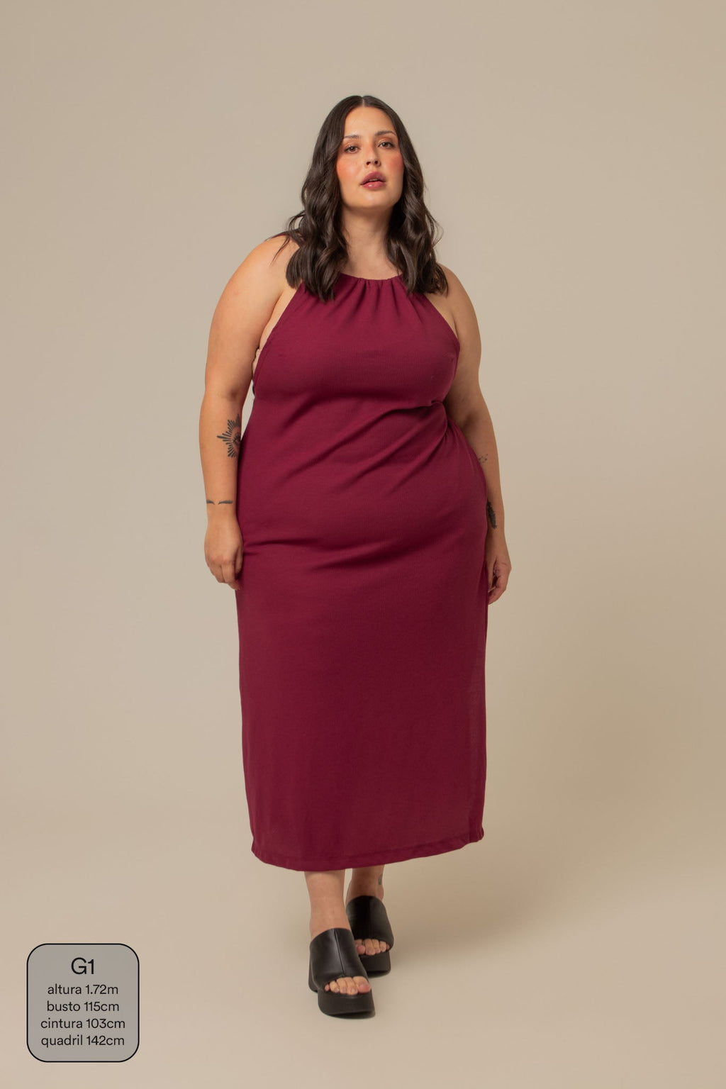 vestido comfy | vestido costas abertas com fenda lateral