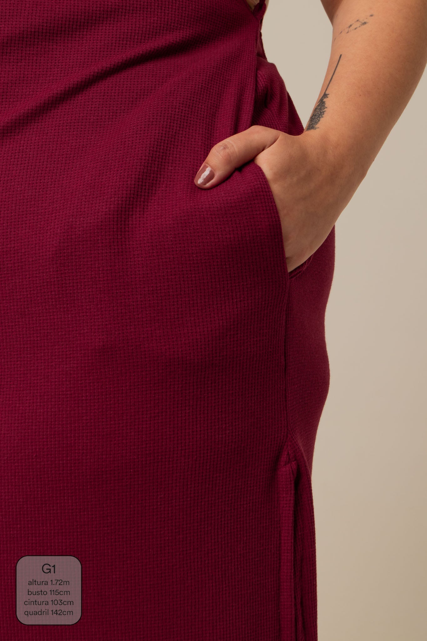 vestido comfy | vestido costas abertas com fenda lateral