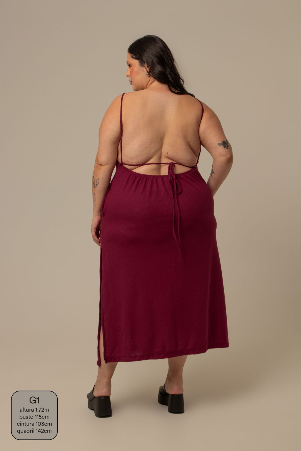 vestido comfy | vestido costas abertas com fenda lateral