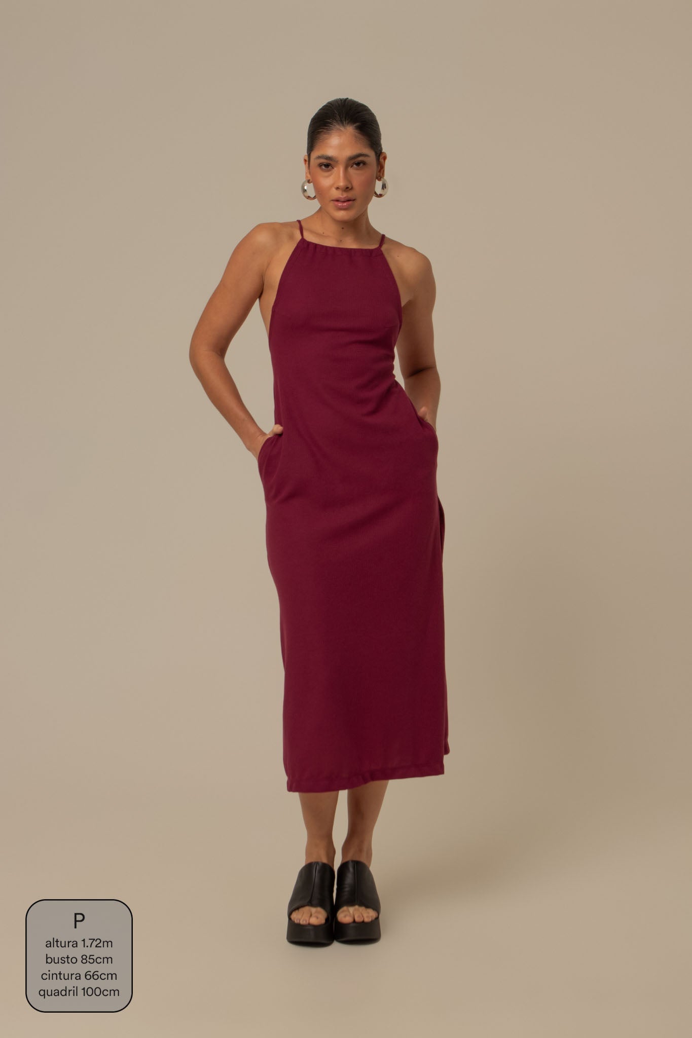 vestido comfy | vestido costas abertas com fenda lateral