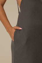 vestido comfy | vestido costas abertas com fenda lateral