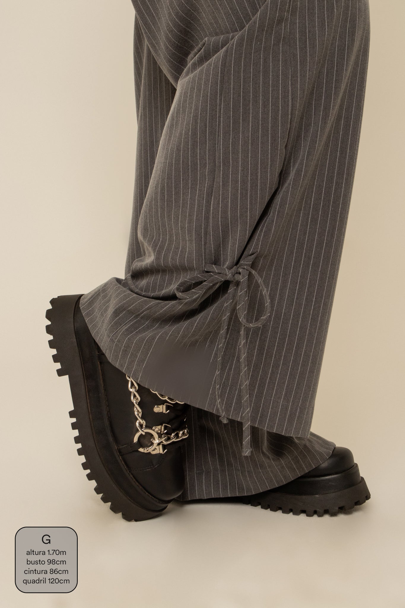 calça alfaiataria laço