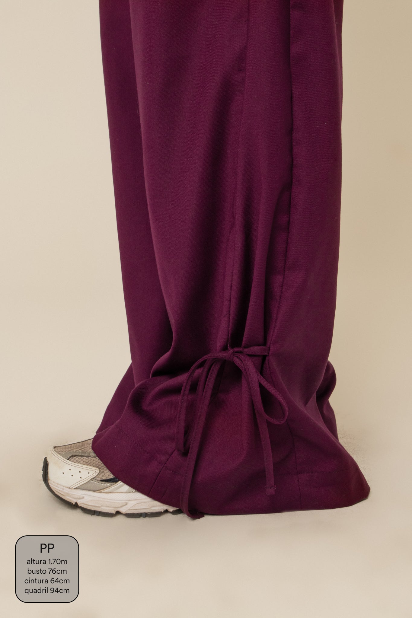 calça alfaiataria laço