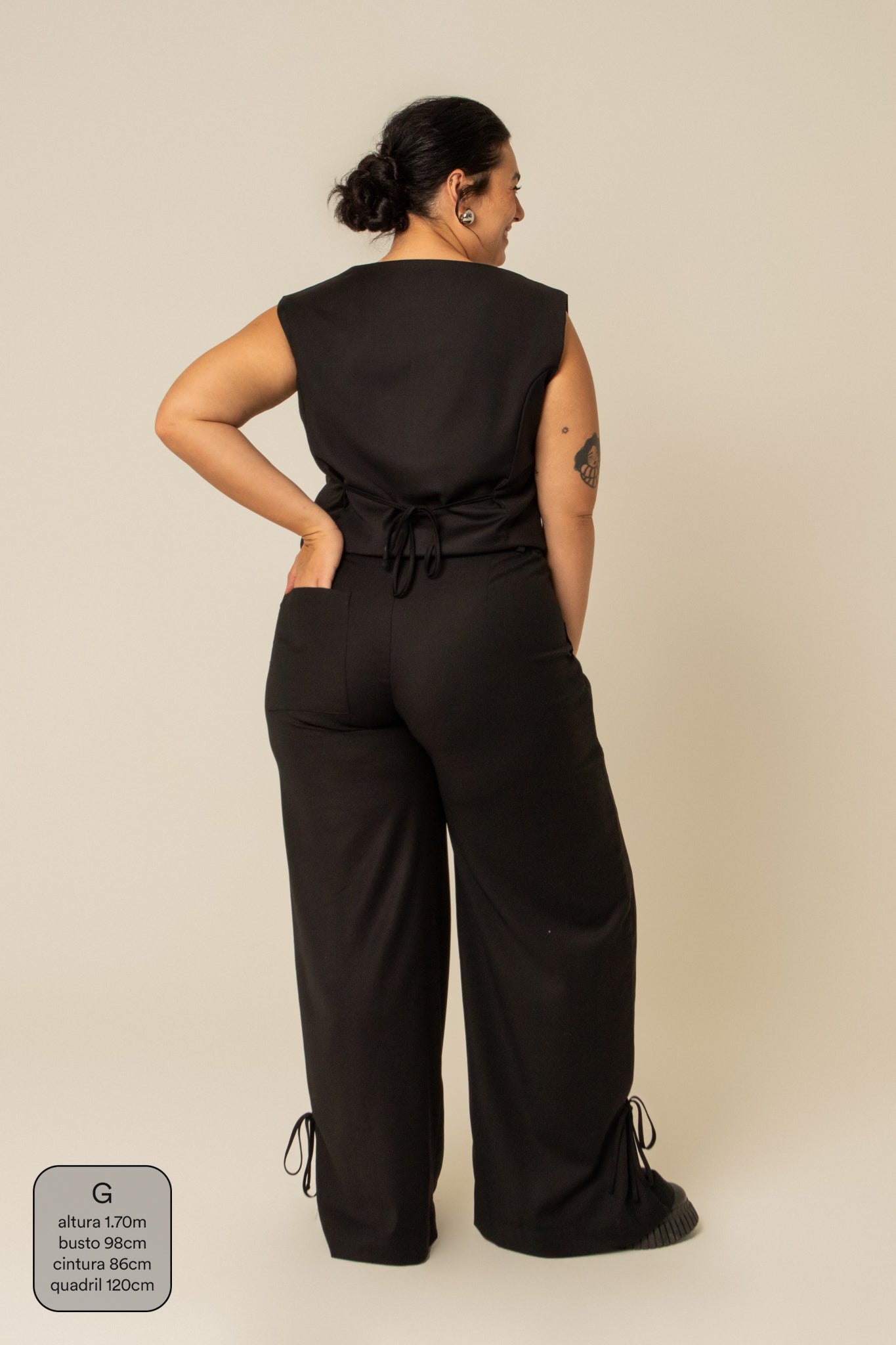 calça alfaiataria laço