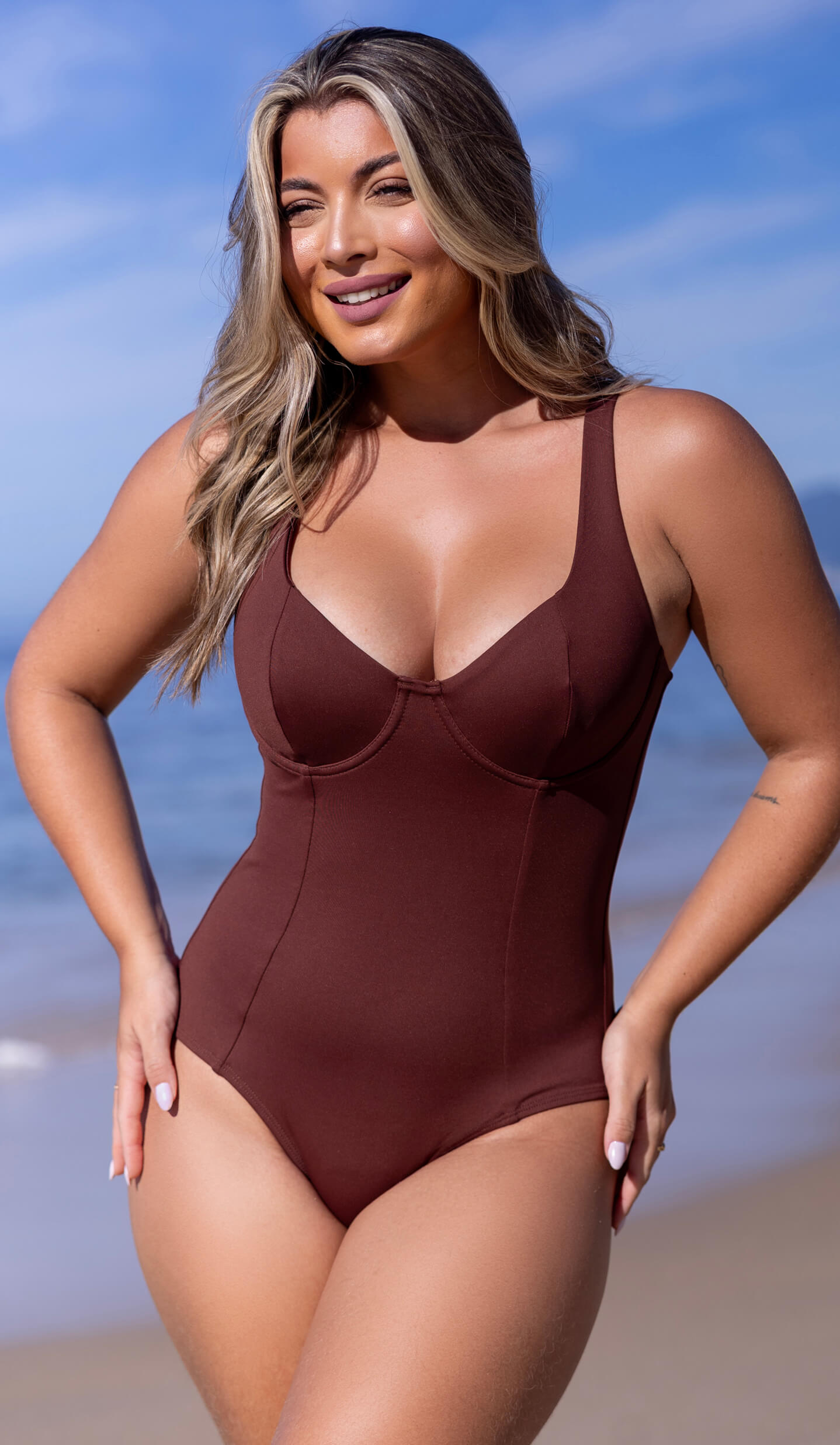 Maiô Modelador Bojo Meia Taça Tradicional Marrom